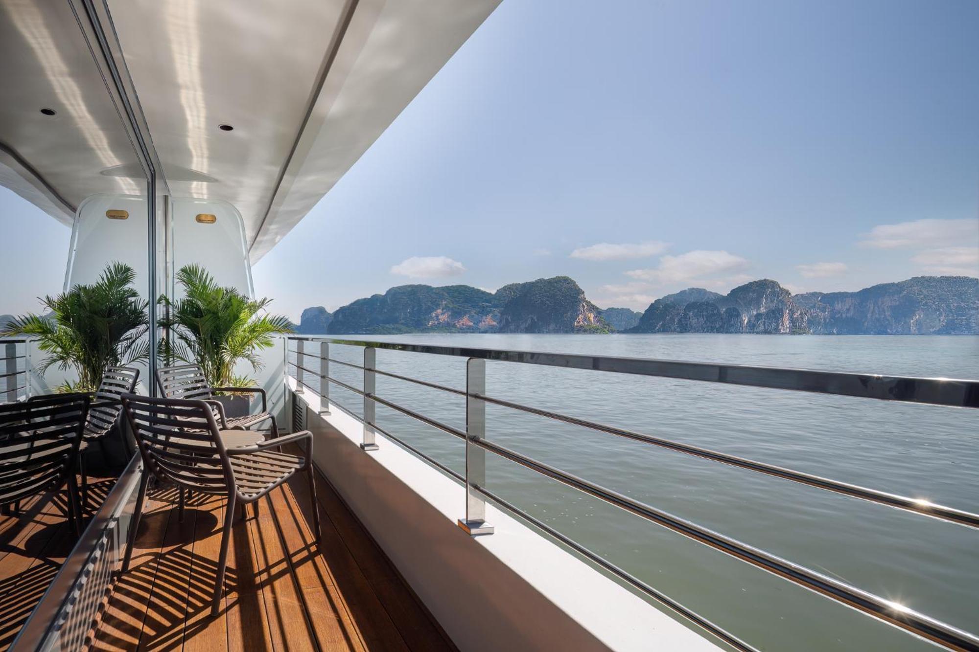Grand Pioneers Halong Bay Cruise 2 Hotel Ha Long Exterior photo